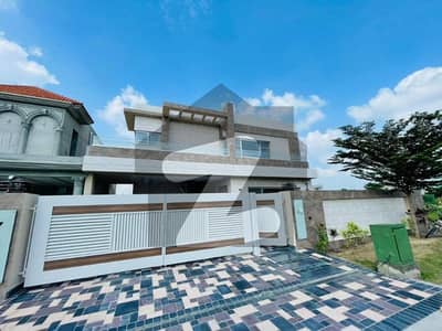 1 Kanal Full House For Rent In DHA Phase 7 Classic 5 Bedrooms With Attach Washrooms