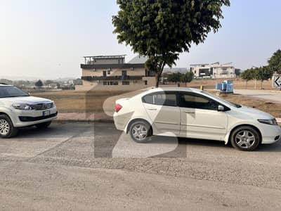 بحریہ ہیملیٹ بحریہ ٹاؤن فیز 8,بحریہ ٹاؤن راولپنڈی,راولپنڈی میں 1 کنال رہائشی پلاٹ 2.4 کروڑ میں برائے فروخت۔