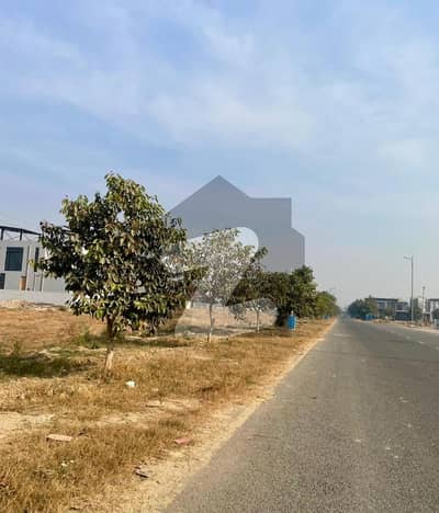 ڈی ایچ اے فیز9 پریزم - بلاک ایل ڈی ایچ اے فیز9 پریزم,ڈی ایچ اے ڈیفینس,لاہور میں 1 کنال رہائشی پلاٹ 1.9 کروڑ میں برائے فروخت۔ ڈی ایچ اے فیز9 پریزم - بلاک ایل ڈی ایچ اے فیز9 پریزم,ڈی ایچ اے ڈیفینس,لاہور میں 1 کنال رہائشی پلاٹ 1.9 کروڑ میں برائے فروخت۔