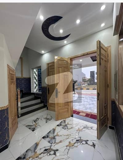 10 Marla Brand New House For Sale