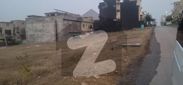 بحریہ ٹاؤن فیز 8 ۔ عثمان بلاک بحریہ ٹاؤن فیز 8 ۔ سفاری ویلی,بحریہ ٹاؤن فیز 8,بحریہ ٹاؤن راولپنڈی,راولپنڈی میں 7 مرلہ رہائشی پلاٹ 69.0 لاکھ میں برائے فروخت۔