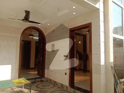 ایم پی سی ایچ ایس ۔ بلاک ایف ایم پی سی ایچ ایس ۔ ملٹی گارڈنز,بی ۔ 17,اسلام آباد میں 3 کمروں کا 5 مرلہ مکان 2.6 کروڑ میں برائے فروخت۔