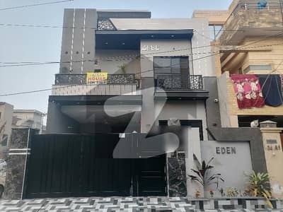 ایڈن بولیوارڈ ہاؤسنگ سکیم کالج روڈ,لاہور میں 6 کمروں کا 8 مرلہ مکان 3.4 کروڑ میں برائے فروخت۔