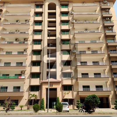 10 MARLA 3 BEDROOM APARTMENT AVAILABLE FOR RENT