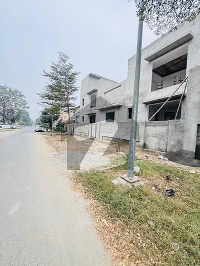 ڈی ایچ اے فیز 5 - بلاک بی فیز 5,ڈیفنس (ڈی ایچ اے),لاہور میں 10 مرلہ رہائشی پلاٹ 3.25 کروڑ میں برائے فروخت۔ ڈی ایچ اے فیز 5 - بلاک بی فیز 5,ڈیفنس (ڈی ایچ اے),لاہور میں 10 مرلہ رہائشی پلاٹ 3.25 کروڑ میں برائے فروخت۔