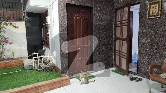 گلستانِ جوہر کراچی میں 3 کمروں کا 12 مرلہ زیریں پورشن 1.95 کروڑ میں برائے فروخت۔