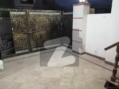 جی ۔ 13 اسلام آباد میں 2 کمروں کا 4 مرلہ زیریں پورشن 52.0 ہزار میں کرایہ پر دستیاب ہے۔