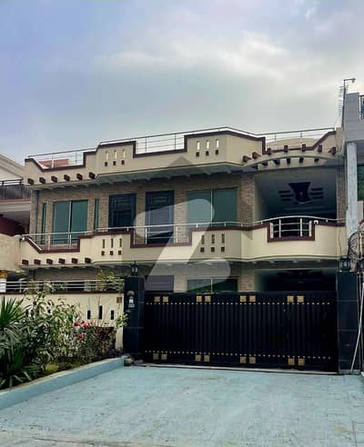 آئی ۔ 8/3 آئی ۔ 8,اسلام آباد میں 3 کمروں کا 12 مرلہ بالائی پورشن 2.0 لاکھ میں کرایہ پر دستیاب ہے۔