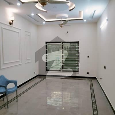 جناح گارڈنز فیز 1 جناح گارڈنز,ایف ای سی ایچ ایس,اسلام آباد میں 5 کمروں کا 7 مرلہ مکان 1.3 لاکھ میں کرایہ پر دستیاب ہے۔