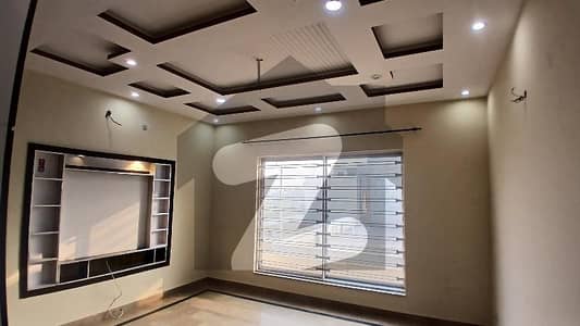 ایل ڈی اے ایوینیو لاہور میں 3 کمروں کا 10 مرلہ بالائی پورشن 55.0 ہزار میں کرایہ پر دستیاب ہے۔