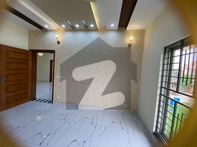 بحریہ آرچرڈ لاہور میں 3 کمروں کا 5 مرلہ مکان 65.0 ہزار میں کرایہ پر دستیاب ہے۔