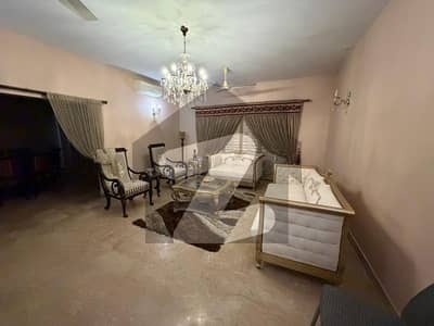 Defence VII 500yards on lanes 2+3 bedrooms drawing marble flooring tiled bath old house Amenity facing need renovation for low budget