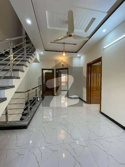 جی ۔ 13 اسلام آباد میں 2 کمروں کا 4 مرلہ بالائی پورشن 55.0 ہزار میں کرایہ پر دستیاب ہے۔