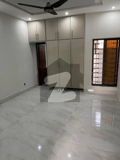 پارک ویو سٹی لاہور میں 2 کمروں کا 5 مرلہ زیریں پورشن 45.0 ہزار میں کرایہ پر دستیاب ہے۔