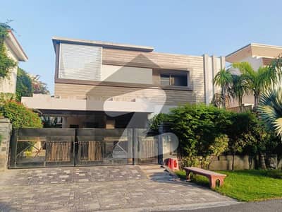 ONE KANAL BEAUTIFULL HOUSE AVALIABLE FOR RENT IN DHA DEFANCE PHASE 5