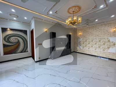 10 Marla House For Rent In DHA Original Pics