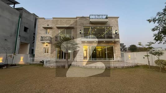 ڈی ایچ اے ڈیفینس فیز 3 ڈی ایچ اے ڈیفینس,اسلام آباد میں 5 کمروں کا 2 کنال مکان 12.0 کروڑ میں برائے فروخت۔