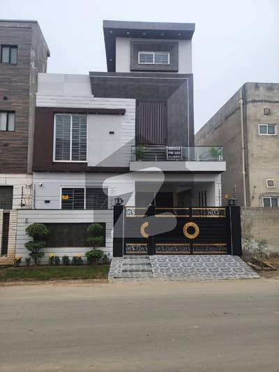 Owner Build Solid Construction 5 Marla House Walking Distance From Central Park Commercial Area