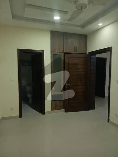 G 13 4 MARLA HOUSE AVAILABLE FOR SALE