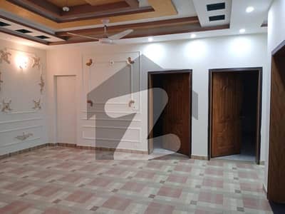 فارمانئیٹس ہاؤسنگ سکیم لاہور میں 2 کمروں کا 3 مرلہ بالائی پورشن 30.0 ہزار میں کرایہ پر دستیاب ہے۔