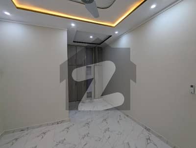 جناح گارڈنز ایف ای سی ایچ ایس,اسلام آباد میں 5 کمروں کا 7 مرلہ مکان 1.2 لاکھ میں کرایہ پر دستیاب ہے۔