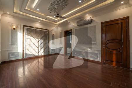 DHA Phase 6 1 Kanal Modern Dizain Upper Potion For Rent