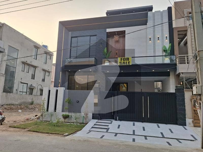 8 Marla House For Sale In Beautiful Tariq Gardens 8 Marla House For Sale In Beautiful Tariq Gardens