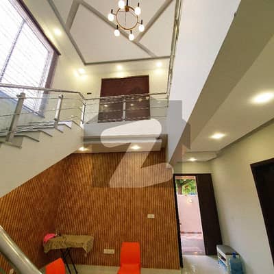 بحریہ ٹاؤن - پریسنٹ 1 بحریہ ٹاؤن کراچی,کراچی میں 4 کمروں کا 14 مرلہ مکان 3.9 کروڑ میں برائے فروخت۔