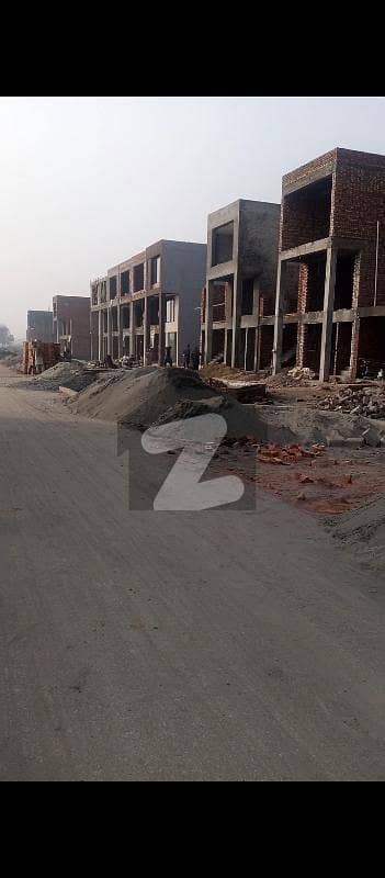 30% se Qbza, 2.5 Year Payment plan, All International Brand, 30 foot parking Area, 100 Foor Carpeted road