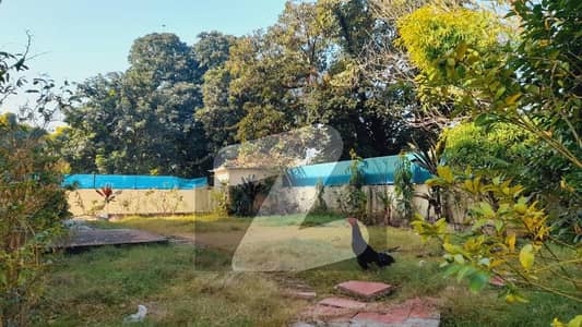 Old Corner House is For Sale In F-6 Islamabad