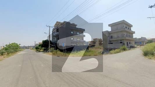 Corner 1 Kanal Residential Plot For Sale In LDA Avenue - Block D Lahore