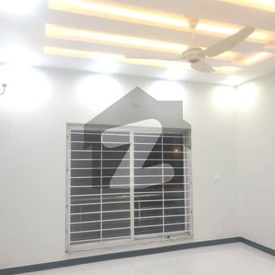 بحریہ ٹاؤن فیز 8 ۔ ابو بکر بلاک بحریہ ٹاؤن فیز 8 ۔ سفاری ویلی,بحریہ ٹاؤن فیز 8,بحریہ ٹاؤن راولپنڈی,راولپنڈی میں 5 کمروں کا 7 مرلہ مکان 2.5 کروڑ میں برائے فروخت۔ بحریہ ٹاؤن فیز 8 ۔ ابو بکر بلاک بحریہ ٹاؤن فیز 8 ۔ سفاری ویلی,بحریہ ٹاؤن فیز 8,بحریہ ٹاؤن راولپنڈی,راولپنڈی میں 5 کمروں کا 7 مرلہ مکان 2.5 کروڑ میں برائے فروخت۔