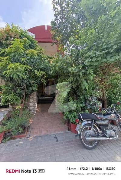 بحریہ ٹاؤن لاہور میں 3 کمروں کا 8 مرلہ مکان 2.28 کروڑ میں برائے فروخت۔