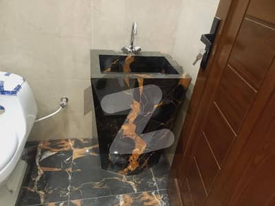 ایڈن ایگزیکیٹو ایڈن گارڈنز,فیصل آباد میں 3 کمروں کا 3 مرلہ مکان 1.3 کروڑ میں برائے فروخت۔