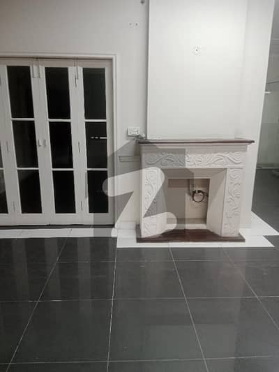 office space rent in gulberg