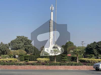 1 KANAL IDEAL LOCATION PLOT FOR SALE IN E5 BLOCK