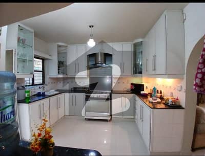 Well Maintained Like Brand New Town House Available For Sale In Very Reasonable Price At Main Dhoraji Near Jameel Bakery