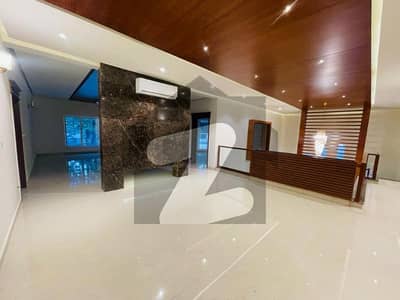 ایف ۔ 7/3 ایف ۔ 7,اسلام آباد میں 6 کمروں کا 1 کنال مکان 9.5 لاکھ میں کرایہ پر دستیاب ہے۔