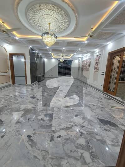 میڈیا ٹاؤن ۔ بلاک ڈی میڈیا ٹاؤن,راولپنڈی میں 6 کمروں کا 1 کنال مکان 11.25 کروڑ میں برائے فروخت۔