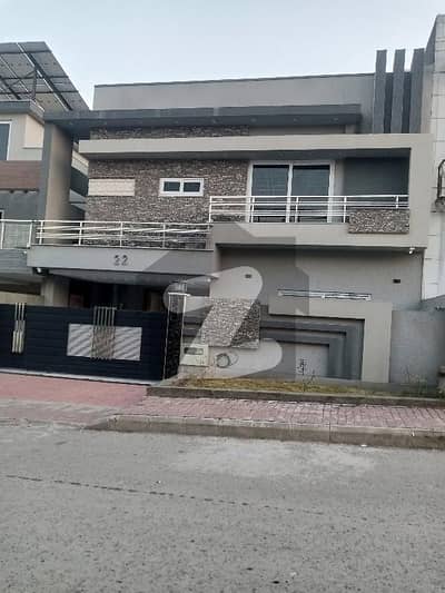 بحریہ ٹاؤن فیز 7 بحریہ ٹاؤن راولپنڈی,راولپنڈی میں 5 کمروں کا 10 مرلہ مکان 5.0 کروڑ میں برائے فروخت۔