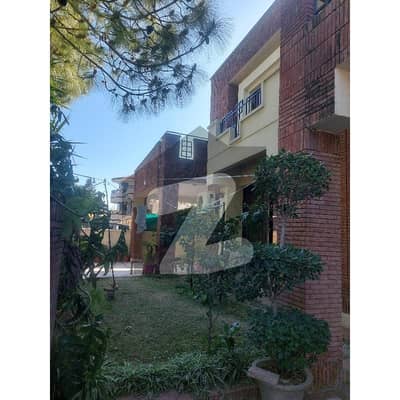 ایف ۔ 10/2 ایف ۔ 10,اسلام آباد میں 6 کمروں کا 1 کنال مکان 24.0 کروڑ میں برائے فروخت۔ ایف ۔ 10/2 ایف ۔ 10,اسلام آباد میں 6 کمروں کا 1 کنال مکان 24.0 کروڑ میں برائے فروخت۔