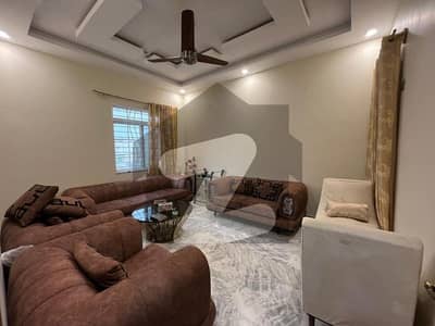 نیا ناظم آباد ۔ بلاک ڈی نیا ناظم آباد,کراچی میں 3 کمروں کا 10 مرلہ بالائی پورشن 1.15 لاکھ میں کرایہ پر دستیاب ہے۔