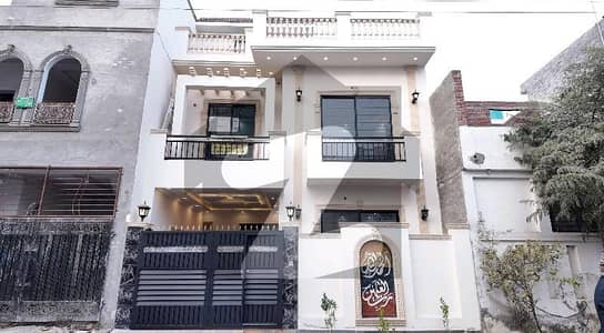 الاحمد گارڈن ہاوسنگ سکیم جی ٹی روڈ,لاہور میں 4 کمروں کا 5 مرلہ مکان 1.85 کروڑ میں برائے فروخت۔