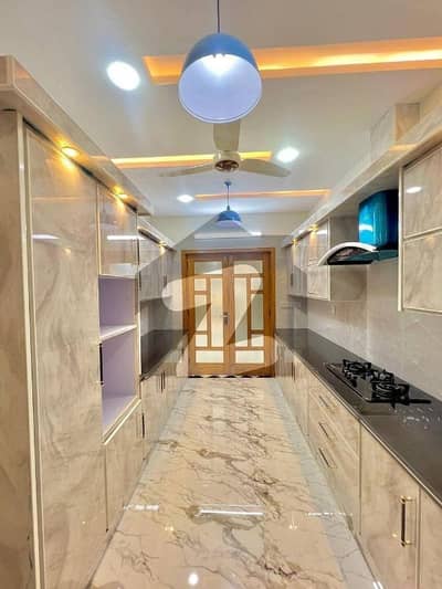 جی ۔ 13 اسلام آباد میں 3 کمروں کا 1 کنال بالائی پورشن 1.8 لاکھ میں کرایہ پر دستیاب ہے۔