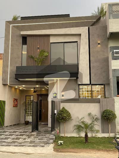 Formanites Housing Scheme 5 Marla Brand New House For Sale