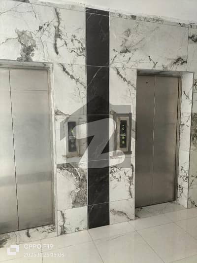 برج-ال-حرمین یونیورسٹی روڈ,کراچی میں 4 کمروں کا 11 مرلہ فلیٹ 2.7 کروڑ میں برائے فروخت۔