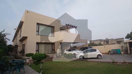 1000 Yards Slightly Used Luxury Bungalow for Sale  DHA Phase 8 | Zone A, Karachi