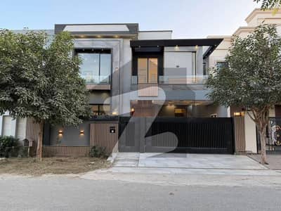 ڈی ایچ اے فیز 5 ڈیفنس (ڈی ایچ اے),لاہور میں 4 کمروں کا 10 مرلہ مکان 4.9 کروڑ میں برائے فروخت۔ ڈی ایچ اے فیز 5 ڈیفنس (ڈی ایچ اے),لاہور میں 4 کمروں کا 10 مرلہ مکان 4.9 کروڑ میں برائے فروخت۔