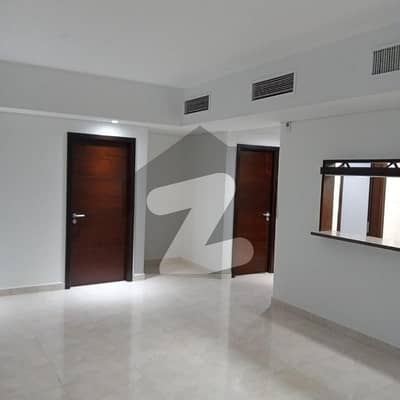 عمار ریف ٹاورز امارکریسنٹ بے,ڈی ایچ اے فیز 8,ڈی ایچ اے ڈیفینس,کراچی میں 4 کمروں کا 12 مرلہ فلیٹ 9.25 کروڑ میں برائے فروخت۔