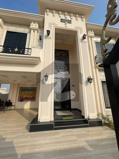 ڈی ایچ اے فیز 1 ۔ سیکٹر ایچ ڈی ایچ اے فیز 1,ڈی ایچ اے ڈیفینس,ملتان میں 5 کمروں کا 1 کنال مکان 5.5 کروڑ میں برائے فروخت۔